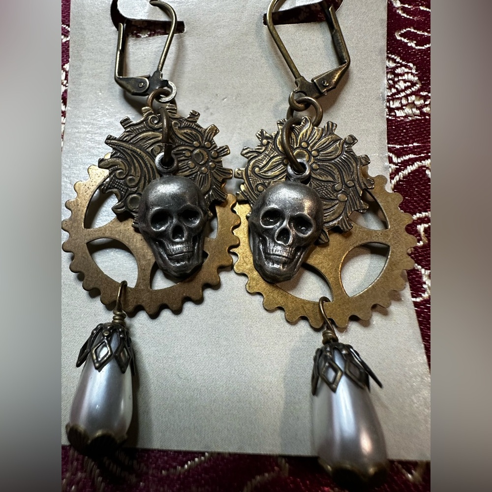 NEW NoMonet Steampunk Femme Fatale Skull Gear Earrings with Pearl Drop